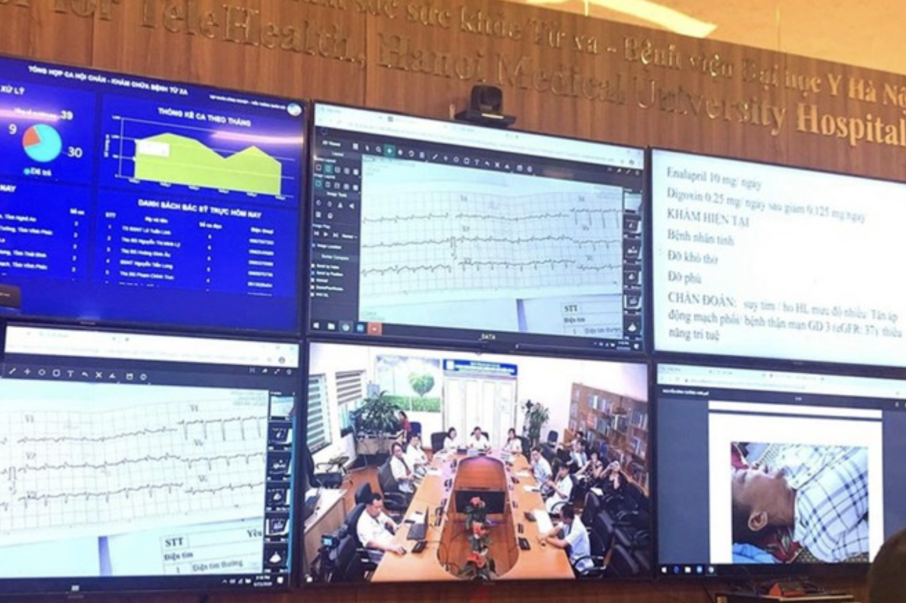 Telehealth giúp người bệnh “gặp” bác sĩ tuyến trên ngay tại địa phương, giảm chuyển tuyến